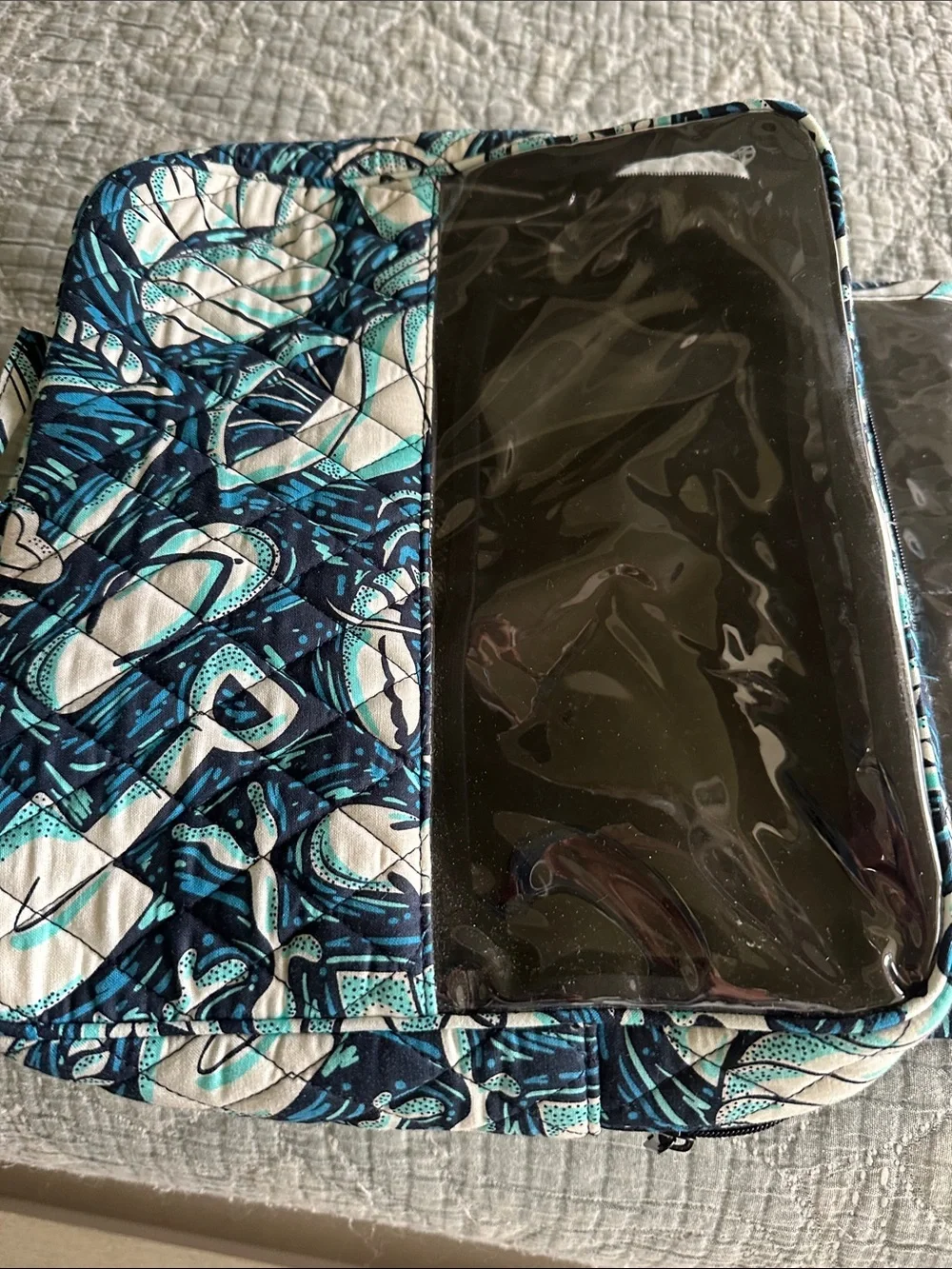 Vera Bradley Teal & Navy Quilted Hanging Organizer